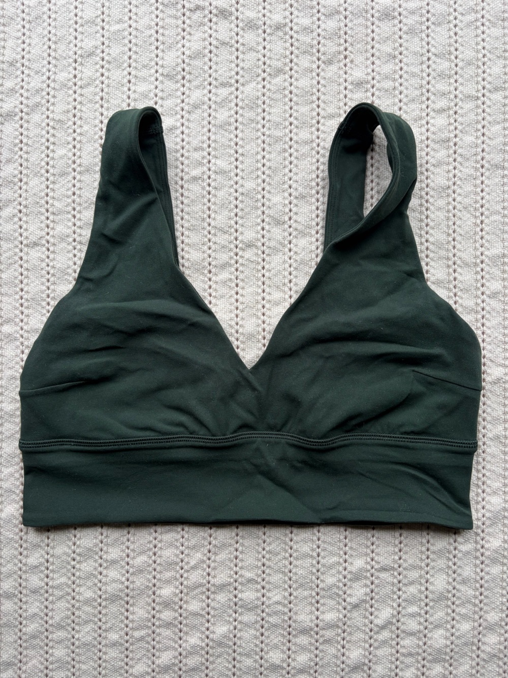 lululemon Align™ V-Neck Bra
*Light Support, C/D Cup size 10